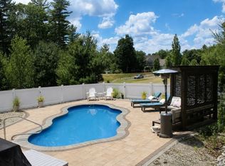 7 Tabor Rd, Uxbridge, MA 01569
