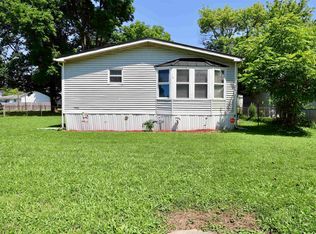 209 S Cherry St, Lynn, IN 47355