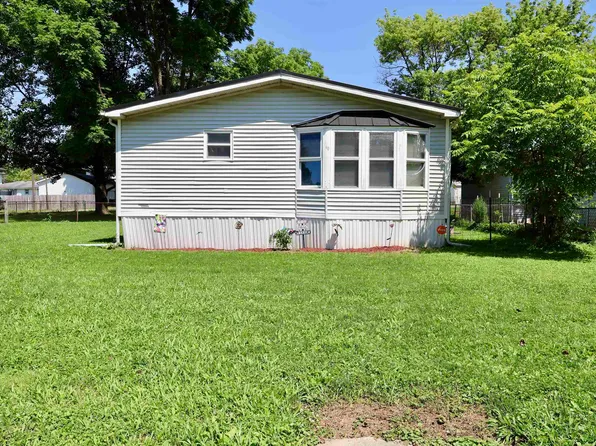 209 S Cherry St, Lynn, IN 47355