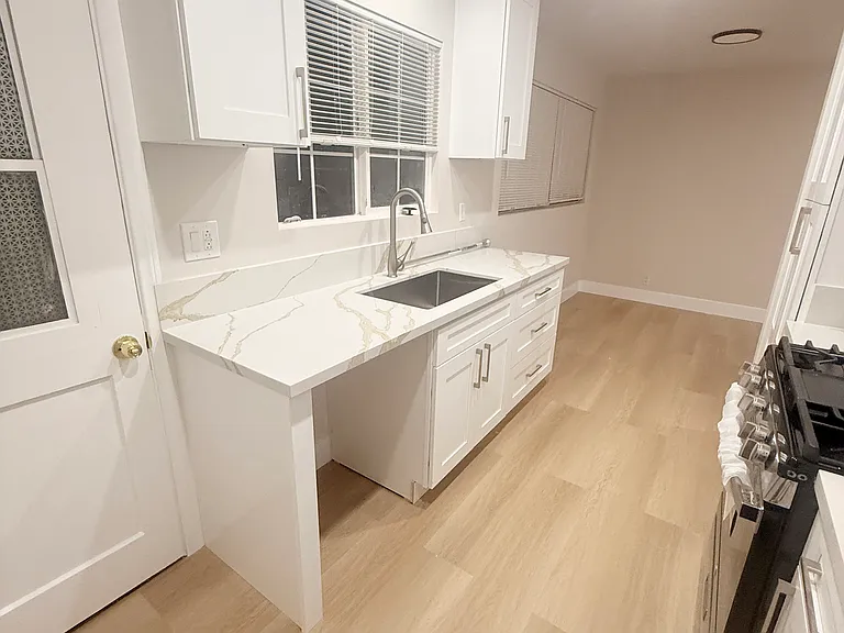 1711 Fremont Ave #B — Photo 9