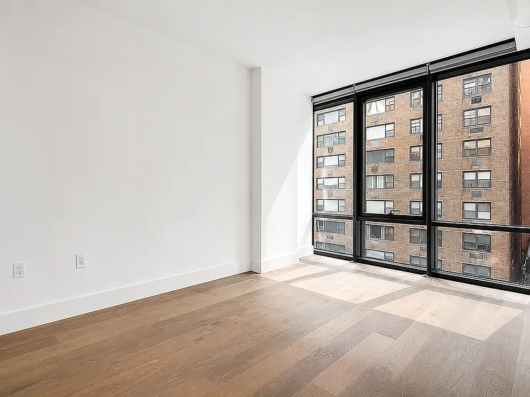 227 Lexington Ave #901 — Photo 4
