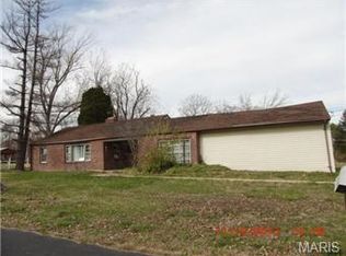 5429 Donald Dr, High Ridge, MO 63049