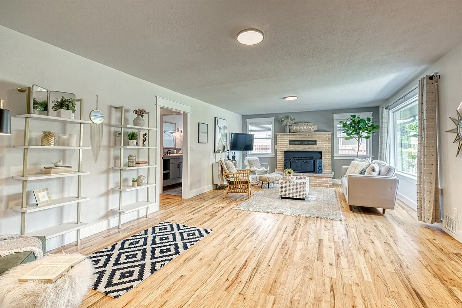 3 bed, 3.0 bath, 1797 sqft, $4,683 — Photo 1