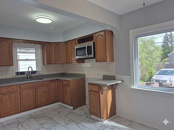 3rd image of 3809 W 11th Ave
