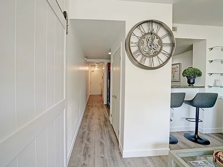 530 K St #518 — Photo 5