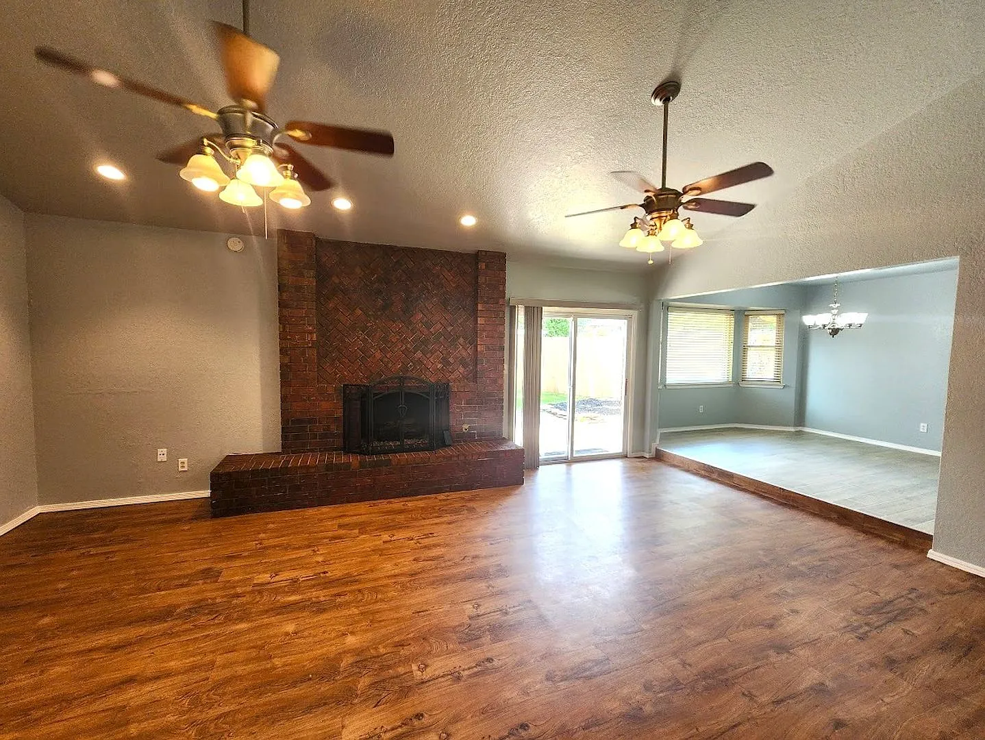 3 Bed 2 Bath 2 Car Garage-Westlake Addition NW OKC — Photo 3