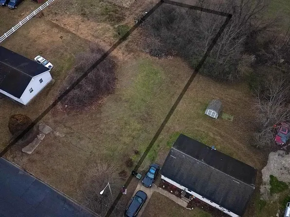 111 Gold Rush Ln, Hurlock, MD 21643