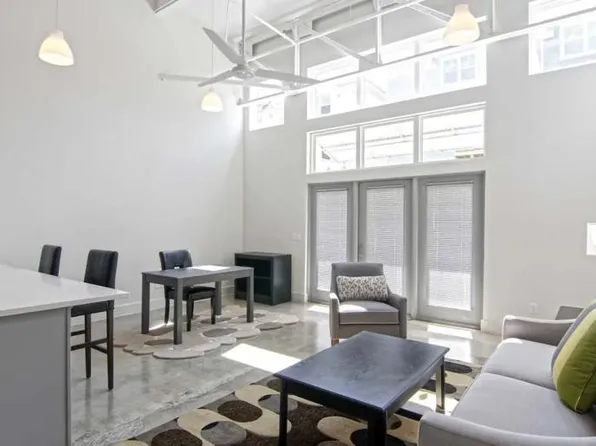 Village Cameron Harbor