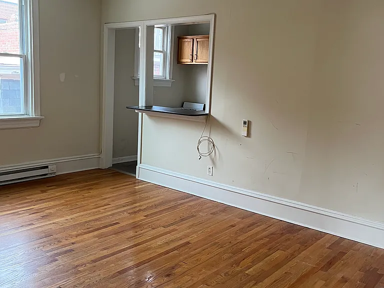 West Franklin Apts — Photo 20