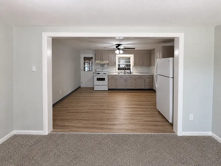445 Highland Ave — Photo 5