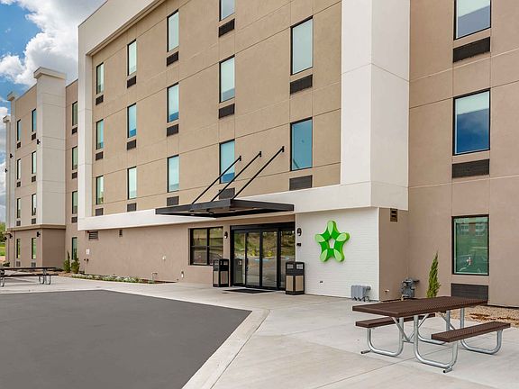 4th image of 4060 Center Park Dr #18851925