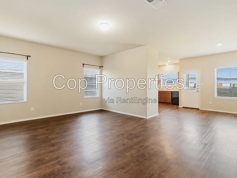 8430 Terlingua Cv — Photo 2