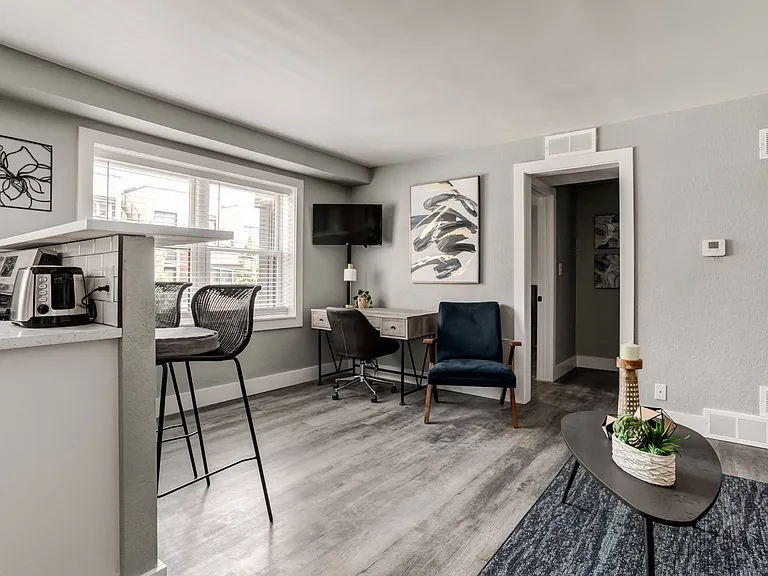 Broadway 46 Apartments — Photo 67
