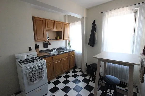 Rented by Bedford 6 Real Estate | media 9
