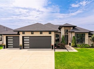 8700 W Birdsong Ln, Bentonville, AR 72712