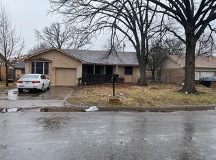 880 Rellia Dr, Terrell, TX 75160