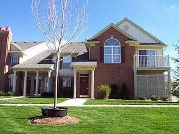 5295 Brookemonte Cir, Rochester, MI 48306