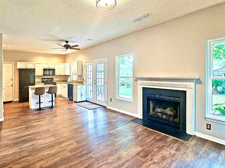 94 Blairmore Dr — Photo 1