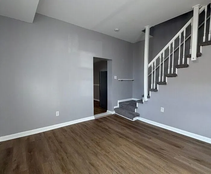 1936 Grinnalds Ave — Photo 2