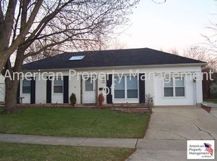 403 Library Ln, Streamwood, IL 60107