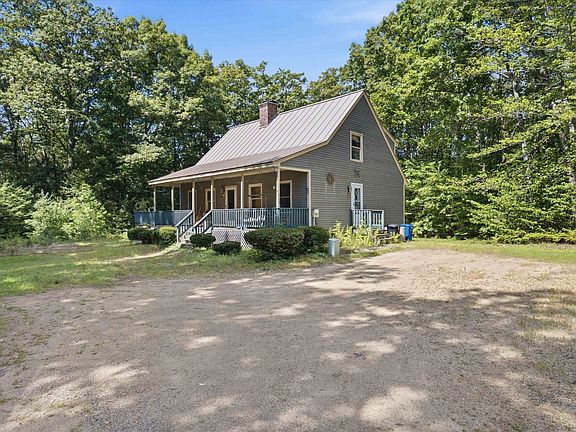 3rd image of 71 Blevens Drive