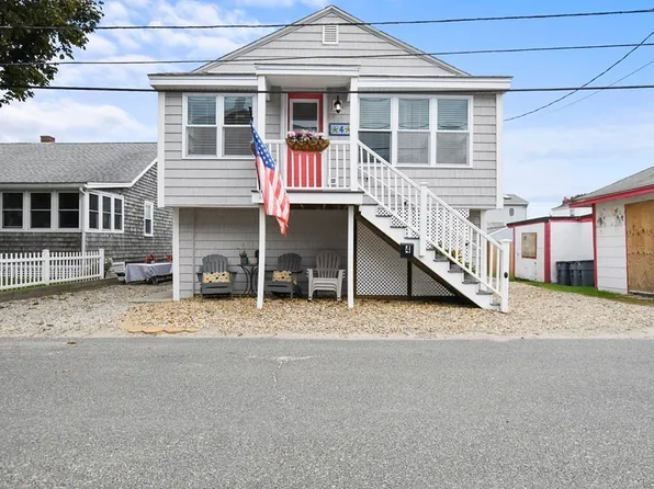 4 Florence Ave, Newbury, MA 01952