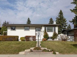 808 S Stonehaven Rd SW, Calgary, AB T2W 0P6