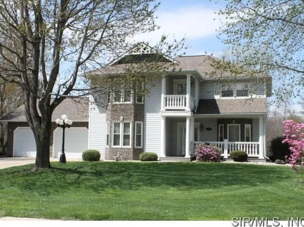 942 Carla Dr, Troy, IL 62294