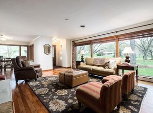 5771 Finch Ln, Greendale, WI 53129