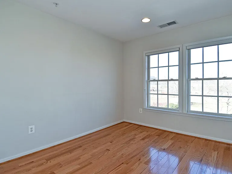 1907 Piccard Dr — Photo 21