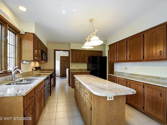 4th image of 4721 Woodland Ct