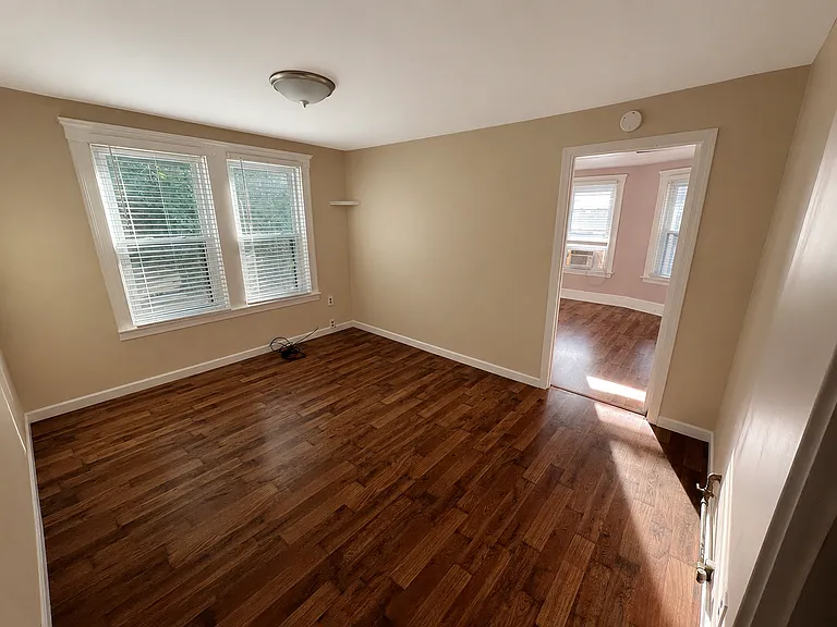 16 Branch Ave #2 — Photo 4