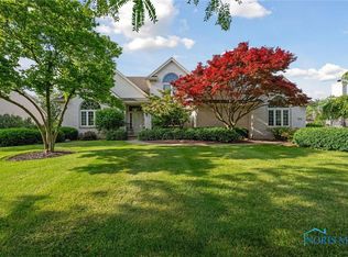 8707 Kellie Ln, Sylvania, OH 43560