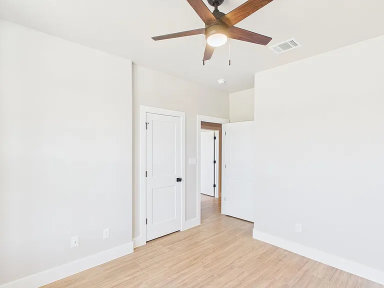 110 Parlin Ln — Photo 17