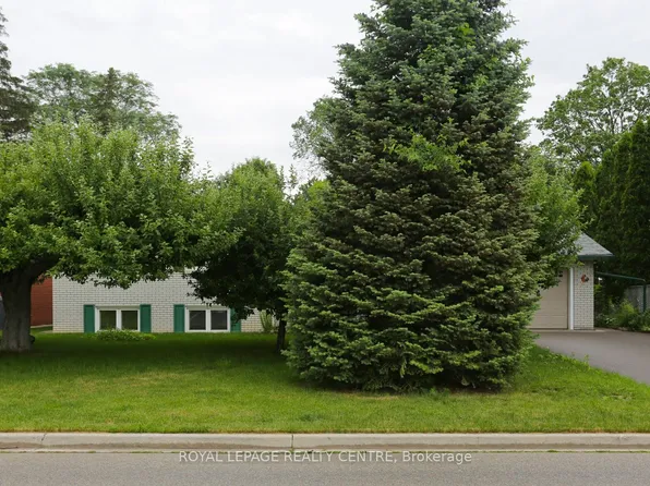 2341 Genevieve Dr, Mississauga, ON L5A 2M2