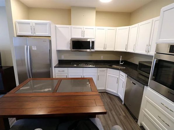 2 Mayflower Ave #105A