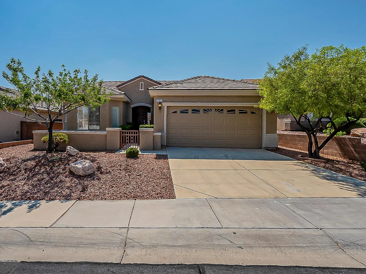3 bed, 1590 sqft, $2,280 — Photo 1