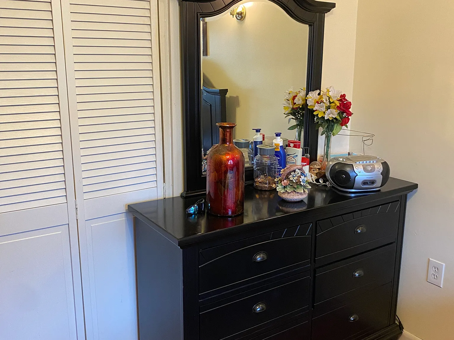 5 bed, 2.5 bath, 2204 sqft, $750 — Photo 4