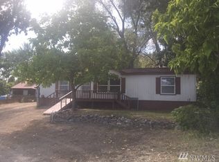 17 Parry Rd, Tonasket, WA 98855