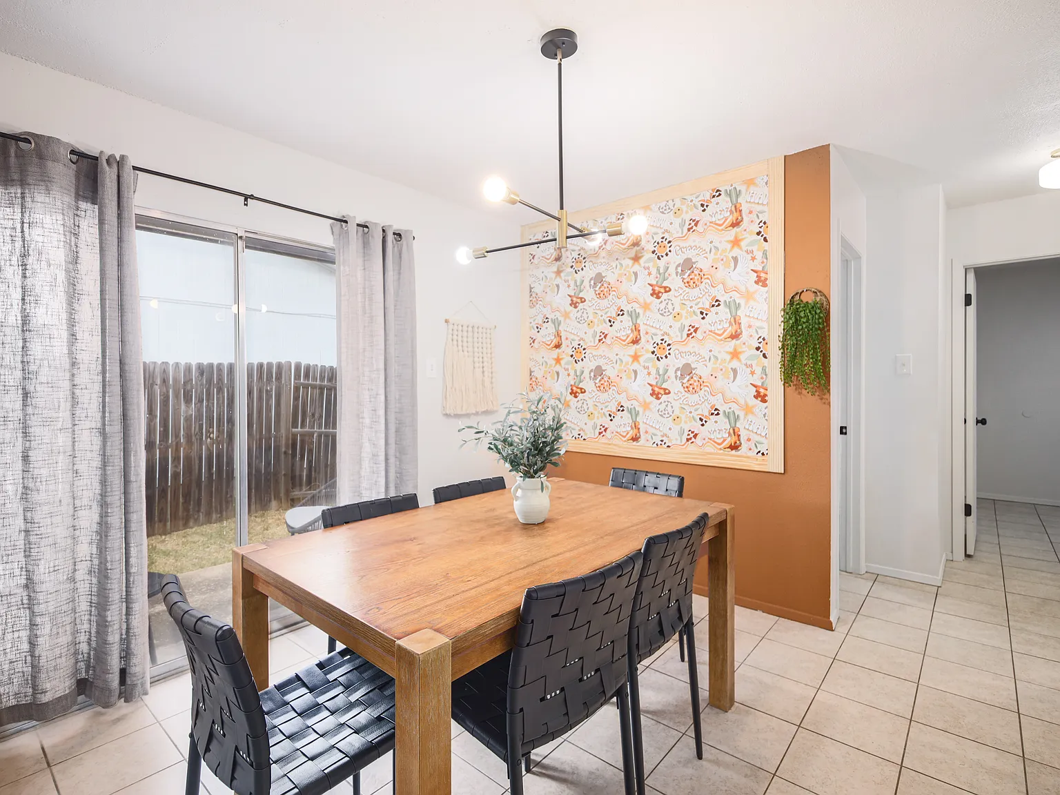 2 bed, 708 sqft, $3,200 — Photo 1