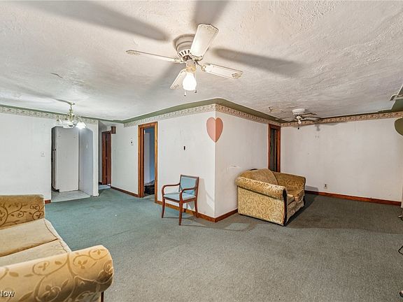 2nd image of 3748 Albany Ave