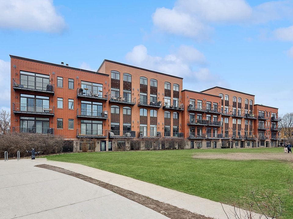1st image of 1830 N Winchester Ave APT 202