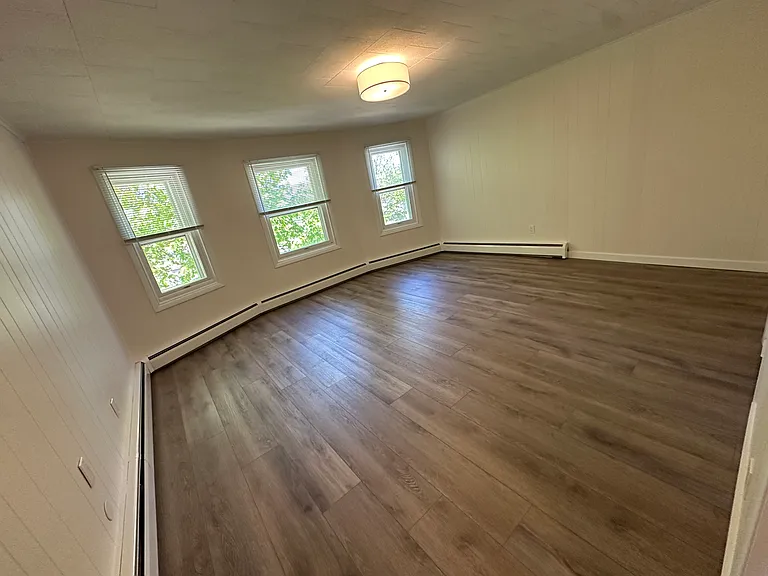 812 Church St — Photo 10