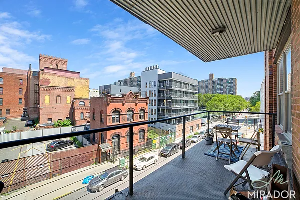 Rented by Mirador Real Estate | media 25