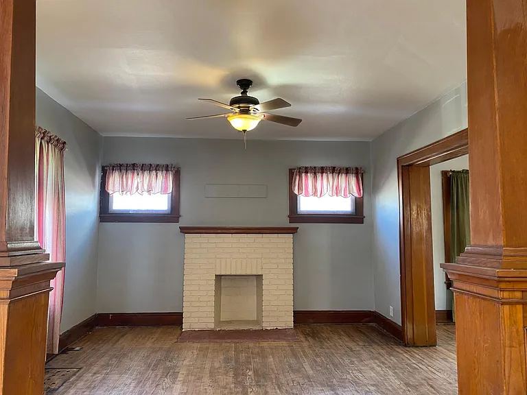 368 Elm Ave — Photo 5