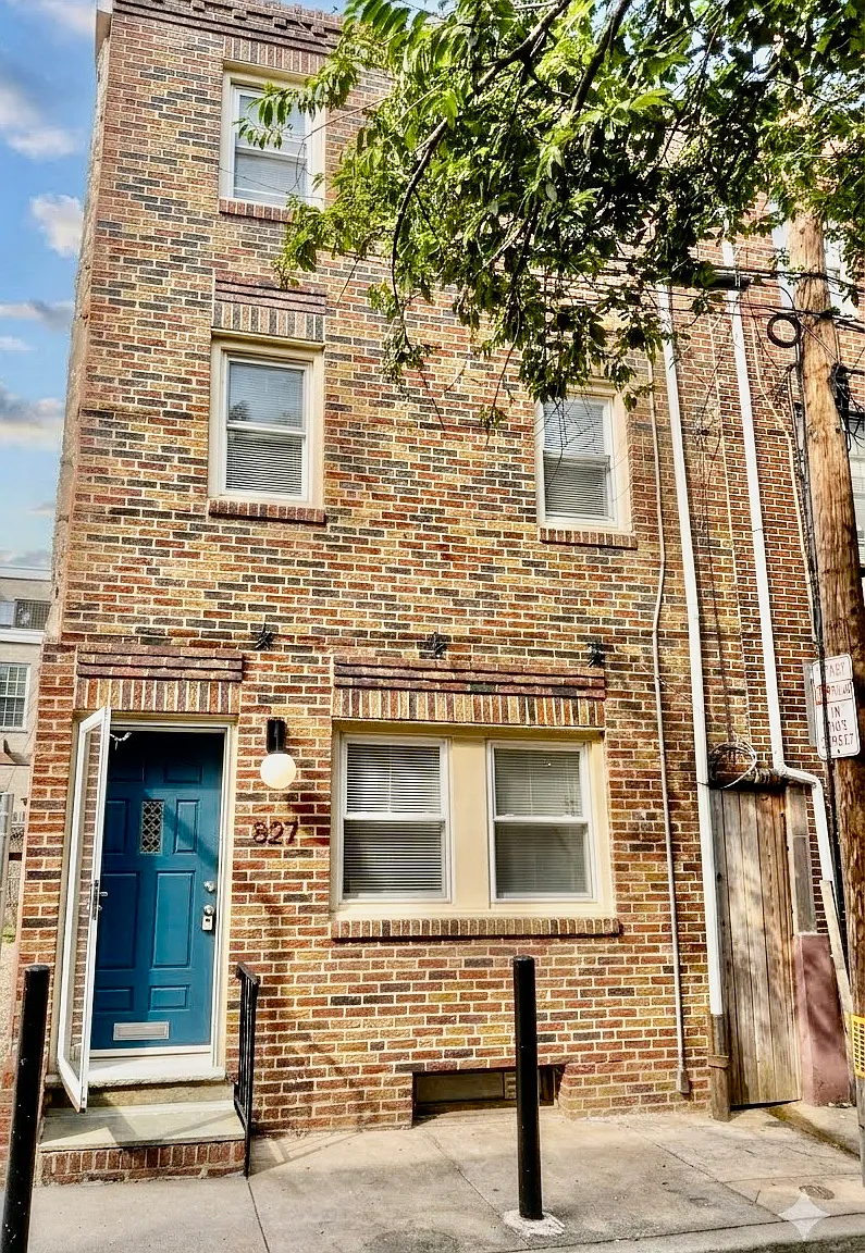 4 bed, 1.5 bath, 2000 sqft, $2,595 — Photo 3