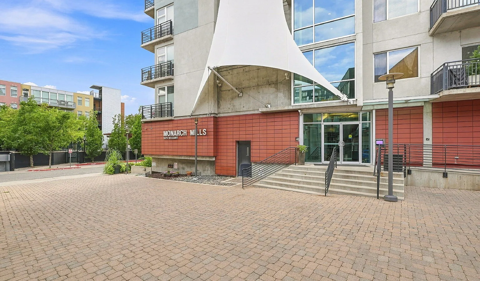 2 bed, 1.0 bath, 1097 sqft, $2,821 — Photo 1