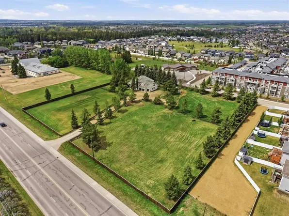 2650 S 55th St, Red Deer, AB T4P 0Y3