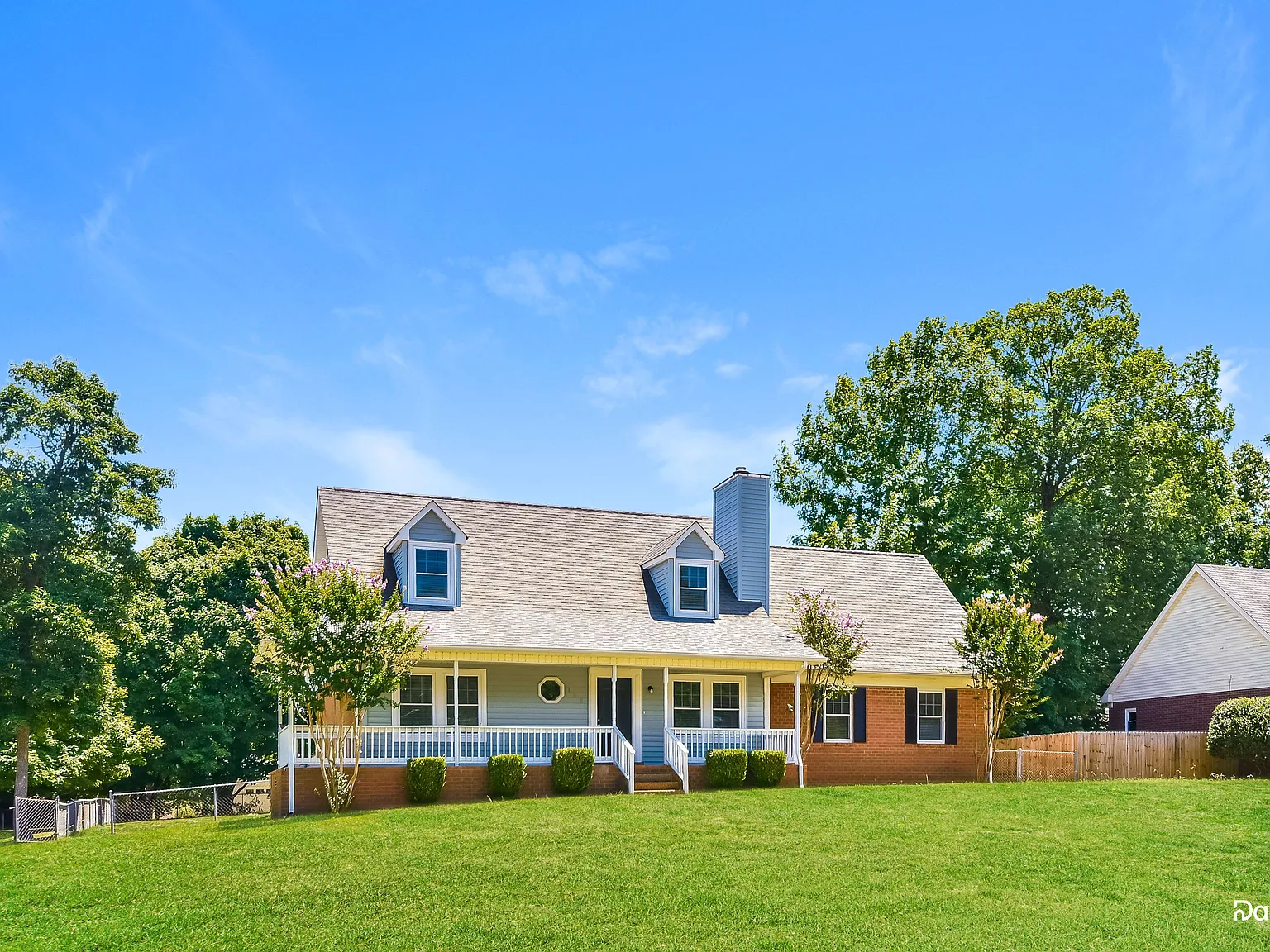 3 bed, 2.5 bath, 1446 sqft, $2,240 — Photo 4