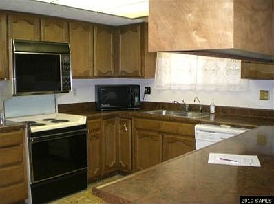 3rd image of 1065 Cholla Cir